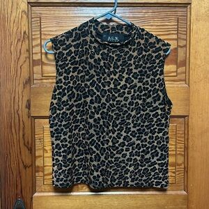 Leopard Print sleeveless mock neck cropped top size XL